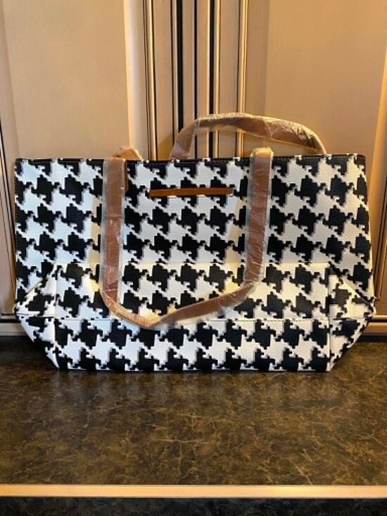 thirty-one Handbags - Thirty-one City Scene Bag in Houndstooth